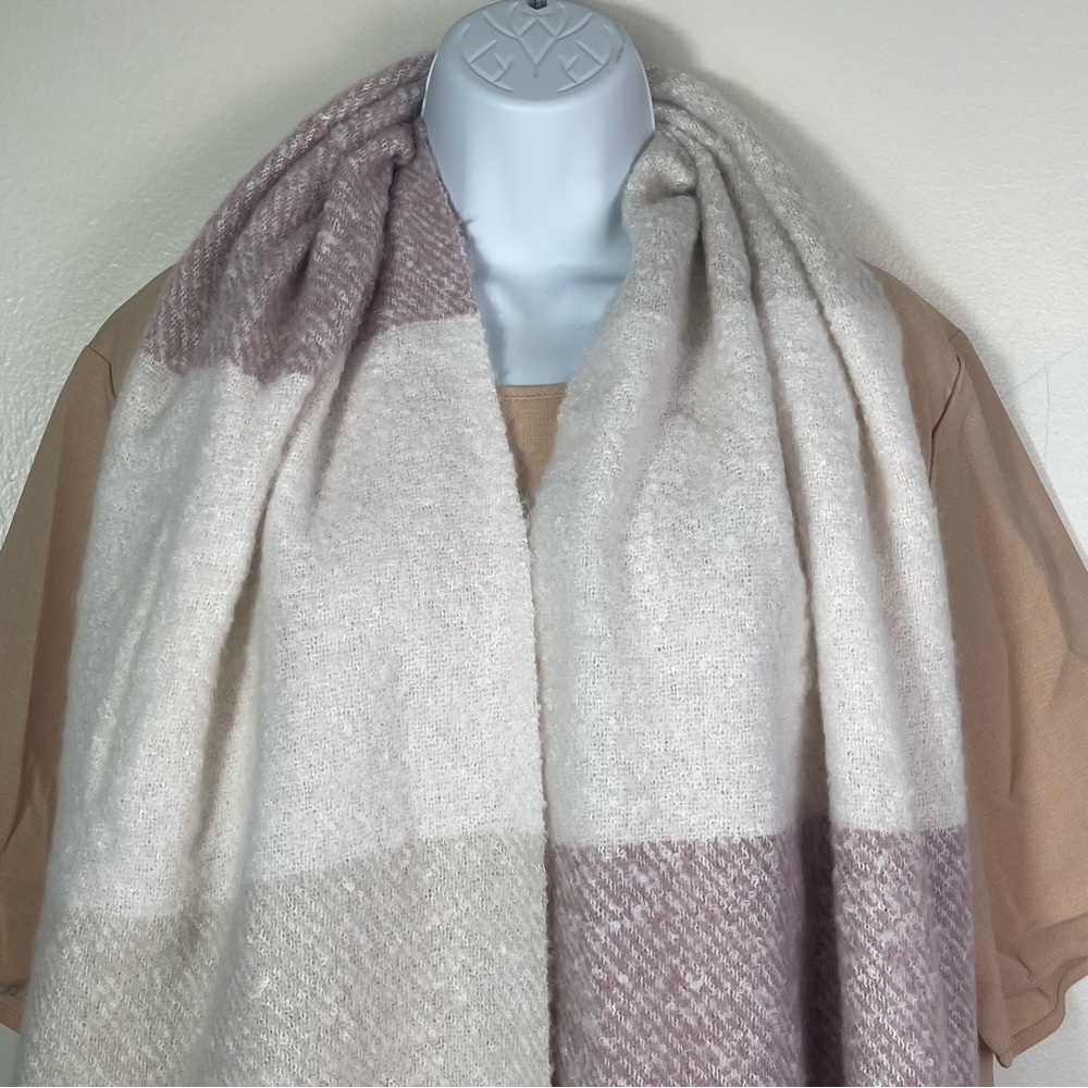 Gentle Fawn Huntington color block scarf in pink and cream tones - Picture 3 of 6